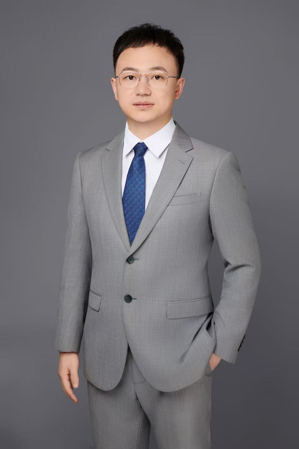 {潘兴琦}
